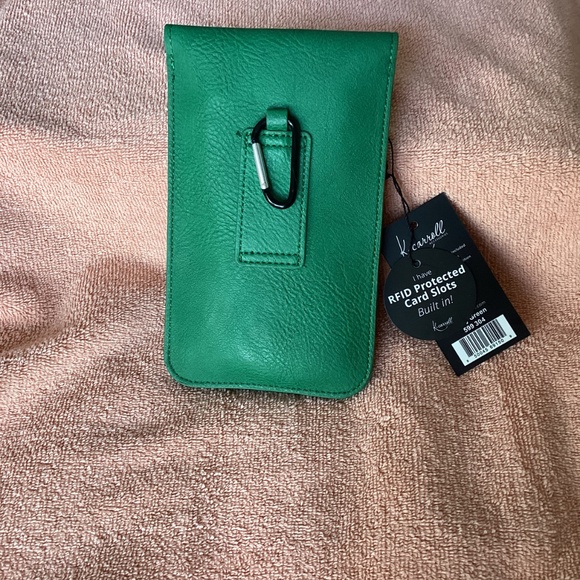 $25 K. Carroll Crossbody Bag. Vegan Leather. RFID protected. Kelly Green. New - Picture 2 of 8